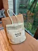 Bolsa de Palha Tecida Vazada INS Super Popular Artesanal Artística Casual Bolsa de Palha Feminina de Ombro Único Estilo de Rua Férias