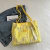 Bolso de hombro informal de moda estilo Mori 2024, nuevo bolso de lona a rayas de tela colorida, bolso de mano de gran capacidad para uso diario.