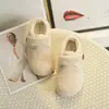 2025 Sapatos Quentes de Algodão Estilo Retrô Francês Versátil Pelúcia Velcro Sapatos Peludos para Mulheres Novo Inverno Bico Redondo