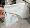 Clip de Garra Triángulo Etiqueta Dorada Retro Otoño Invierno para Niñas Versátil Temperamento Concha Tiburón Clip para Parte Trasera de la Cabeza Moño Pasador Accesorios para el Cabello