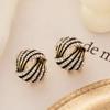 Aretes de Hilo para Mujer Dorados Sexys Elegantes Aguja de Plata S925 Combinan con Todo Rayados de Diamantes de Imitación Flor Aretes de Hebilla para Oreja