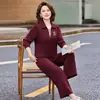 Nueva colección de primavera y otoño: ropa exterior de moda para madres + conjunto de pantalones cortos, ropa deportiva para mujer de talla grande, conjunto de dos piezas para mujeres de mediana edad y mayores