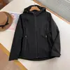 Jaqueta Soft Shell para Caminhada na Montanha Feminina 2026 Inverno À Prova de Vento Impermeável Roupa de Montanhismo Jaqueta Casual Fashion à Prova de Vento