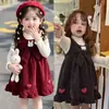 Roupa Infantil Conjunto para Meninas Vestido Coelhinho de Desenho Animado com Camada Base Conjunto de Duas Peças 26 Outono/Inverno Nova Fonte de Roupa
