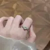 Anillo de Calcedonia Blanca Imitación para Mujer Diseño ins Nuevo Estilo Chino Estilo Antiguo Luz de Luna Blanca Jade Imitación Anillo para Dedo Índice Anillo de Calcedonia