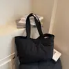 2026 Nova Bolsa Acolchoada de Algodão Estilo Coreano Simples, Bolsa de Ombro Casual da Moda para Mulheres, Bolsa de Mão Acolchoada Outono e Inverno, Leve