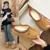 Pantuflas de algodón de moda para mujer, botas de nieve con plataforma, nuevo estilo de invierno 2026, diseño de media pantufla de punta cerrada, forradas de felpa para abrigar, zapatos de algodón para mujer