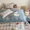 Bonita Colcha de Dibujos Animados de Terciopelo de Leche para Otoño e Invierno con Parche Bordado Juego de Tres Piezas con la Misma Funda de Edredón Juego de Cuatro Piezas con Acolchado de Algodón a Heattech