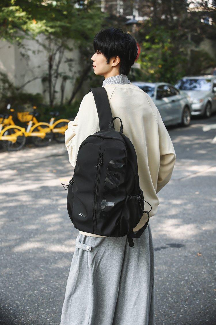 2024111916102807492489w1280h1920_750x750