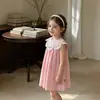 Nuevo Vestido de Verano para Niñas 2026 con Bordado Fresco, Vestido sin Mangas de Corte A en Rosa y Amarillo Claro, Vestido Versátil de Princesa para Niños