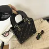 Elegante Bolso Acolchado para Mujer 2026 Nuevo de Moda Versátil para el Trabajo Bolso de Hombro Lujo Ligero Chic