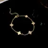 Pulseira Elegante e Versátil para Mãos de Mulheres, Flor Doce de Quatro Folhas com Madrepérola, Banhada a Ouro Real 14K, Fashion, Simples, de Alto Padrão