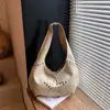Tendencia de Moda Transfronteriza Bolso con Remaches para Mujer, Diseño Estilo Chica Picante, Bolso de Hombro y Axila de Gran Capacidad, Bolso Tote de Nicho