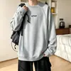 Chaqueta bordada floral blanca de corte holgado, sudadera de moda con cuello redondo, top gris para hombre, capa interior de manga larga, sin capucha, estilo americano de peso pesado, colección de otoño