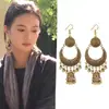Aretes de Estilo Exótico de Venta Caliente Retro Literario Clásico Dignificado Ganchos para la Oreja Versátil Hueco Moda Borla Colgantes
