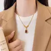 Colgante de Calabaza con Goteo de Aceite de Zirconia Chapado en Oro Real de 18k Collar de Doble Cara Cadena para Clavícula de Lujo Ligero Sensación de Alta Gama Accesorio de Collar de Nicho