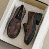Mocassins de Sola Grossa para Aumentar a Altura para Mulheres, Novo Estilo Outono 2026, Sapatos de Couro com Forro de Lã, Sapatos Slip-On Estilo Britânico com Saltos Robustos e Solas Macias