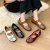 Lindos Sapatos Mary Jane com Strass Estilo Francês Fogos de Artifício para Mulheres, Novo Modelo de Verão 2026, Sapatos Elegantes de Couro com Solado Plano para Combinar com Saias