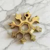 Destornillador Multifuncional de Copo de Nieve 18 en 1 Acero al Carbono Alto Herramienta Portátil Llavero Llave Inglesa Octagonal Llave de Flor de Ciruelo