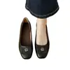 Zapatos cuadrados de piel suave vintage para mujer, nuevo estilo otoño 2026, de corte bajo, con camelia, versátiles, estilo francés, con suela blanda, slip-on para mujer