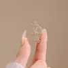 Broche de Mariposa para Mujer Sentido de Gama Alta Nicho Venta al por Mayor Pin de Perla Temperamento Fijo Metal Traje Joyería de Perlas