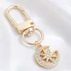 Lujo Ligero Chapado en Oro Charms Completos de Diamante Cierre de Langosta Forma D Colgante Triangular Redondo Accesorios para Llaves Fábrica de Origen Venta al por Mayor
