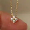 Collar de Zirconia con Flor para Mujer Diseño de Nicho ins Verano 2025 Versátil Colgante de Alta Gama Cadena para Clavícula Joyería al por Mayor