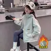 Chaqueta superior acolchada de algodón engrosada para niña otoño e invierno 2026 nueva cortavientos de color liso con capucha para niña doble algodón otoño e invierno