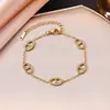 Conjunto de Pulsera, Collar y Pendientes Doble D de Lujo de Gama Alta para Mujer, Acero Inoxidable Chapado en Oro de 18 Quilates con Diseño de Nariz de Cerdo Incrustada de Diamantes