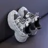 Tênis esportivo feminino, novo estilo 2026, com cabedal em malha respirável, sola macia, design antiderrapante, construção leve e um visual moderno e versátil com fechos de velcro