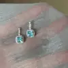 Colgante de Zirconia con Lazo Aguja de Plata Pendientes Sencillos de Moda Pendientes de Lujo Ligero de Gama Alta Pendientes de Estilo Fresco Artístico para Mujer