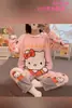 Pijamas Populares de Outono e Inverno para Mulheres Desenho Animado Fofo Gola Redonda Casual de Desenho Animado Conjunto de Roupas Caseiras de Flanela Venda Direta da Fábrica
