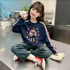 Top Casual Versátil Tendência para Crianças de Algodão Puro Estilo Americano com Três Listras Manga Longa Estilo Americano Criativo Manga Longa Primavera e Outono Médio e Grande Crianças