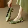 Nuevos zapatos de mujer estilo chino para otoño 2026, casuales y elegantes, adecuados para combinar con faldas, zapatos de tacón grueso estilo francés para mujer