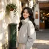 Outono/Inverno 2026 Novo Estilo Toque de Pele Gola Alta Jaqueta Curta de Algodão para Mulheres Moda Coreana Casual Roupa de Fora Quente para Pessoas Baixinhas