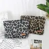Bolsa de Cosméticos de Felpa con Estampado de Leopardo Retro para Mujer, Bolso de Mano Portátil, Neceser de Viaje de Gran Capacidad