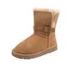 Botas de neve cinza de cano médio com sola grossa para mulheres 2026 novos sapatos de inverno com adição de fleece e espessamento de algodão quente botas de neve