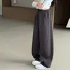 Calça de moletom para meninas 2026 Outono/Inverno Calças de campus para crianças maiores calças compridas de malha soltas estilosas calças esportivas para meninas