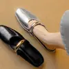 Mules retro de punta cerrada para mujer, nuevas sandalias plateadas de verano 2026 en talla pequeña con tacones gruesos, mules de talla grande