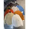 KITTIN Otoño Estilo Coreano Sofisticado Estilo de Oficina Holgada Adelgazante Bolsillo Doble Texturizada Cuello Solapa Manga Larga Camisa K8026
