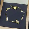 Pulsera de Diseñador Nueva Estilo Europeo y Americano Transfronteriza 2025 con Logo y Múltiples Patrones de Letras para Mujer, Sensación de Alta Gama, Fotos Reales, Mayoreo