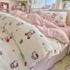 Juego de cuatro piezas de algodón acolchado tipo caricatura Clase A, gasa de doble capa fresca y simple estilo ins, juego de tres piezas de algodón puro para dormir sin ropa, fundas de edredón individuales y dobles 3