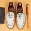 Zapatos Oxford clásicos de cuero para hombre estilo británico con un toque de alta gama, suelas gruesas, que aumentan la altura, adecuados para negocios casual y uso versátil, perfectos para bodas y trajes