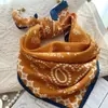 Protección para el Cuello Bufanda Cuadrada Magnética Bufanda Nueva 2025 Otoño e Invierno Algodón y Lino Bufanda de Cuello de Gama Alta Triángulo