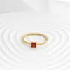Anel de Titânio Europeu e Americano de Luxo Leve Oval Gota d'Água Quadrado com Zircônia, Não Desbota, Joias de Aço Inoxidável para Mulheres, Atacado
