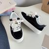Versión coreana de zapatillas bajas versátiles para estudiantes mujeres, nuevas explosiones de primavera 2025, zapatillas casuales tipo skate para mujer 6599