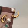Pendientes de perlas con flores plisadas de aguja plateada de estilo francés, sencillos y elegantes, combinables con todo, ligeros y lujosos, de alta gama para mujer.