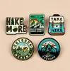 Broche Serie de Viajes de Aventura Creativa Paisaje de Dibujos Animados Bosque Insignia de Metal Accesorios Decoraciones para Ropa Venta al por Mayor en Stock