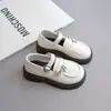 Zapatos Mary Jane de Cuero para Niñas Otoño Nuevo Estilo Suela Suave Zapatos de Princesa Zapatos Individuales para Niños Estilo Británico Zapatos Negros de Rendimiento Estudiantes