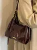 Bolso Cruzado de Cuero con Cera de Aceite Estilo Retro de Nicho para Mujer 2026 Nuevo Diseño con Sentido de la Moda para Viajar a Diario Bolso de Mano para el Brazo
